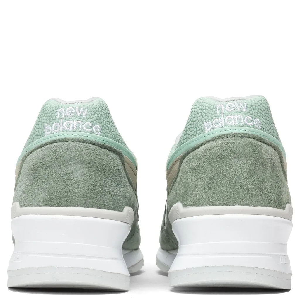 997 - Green/White