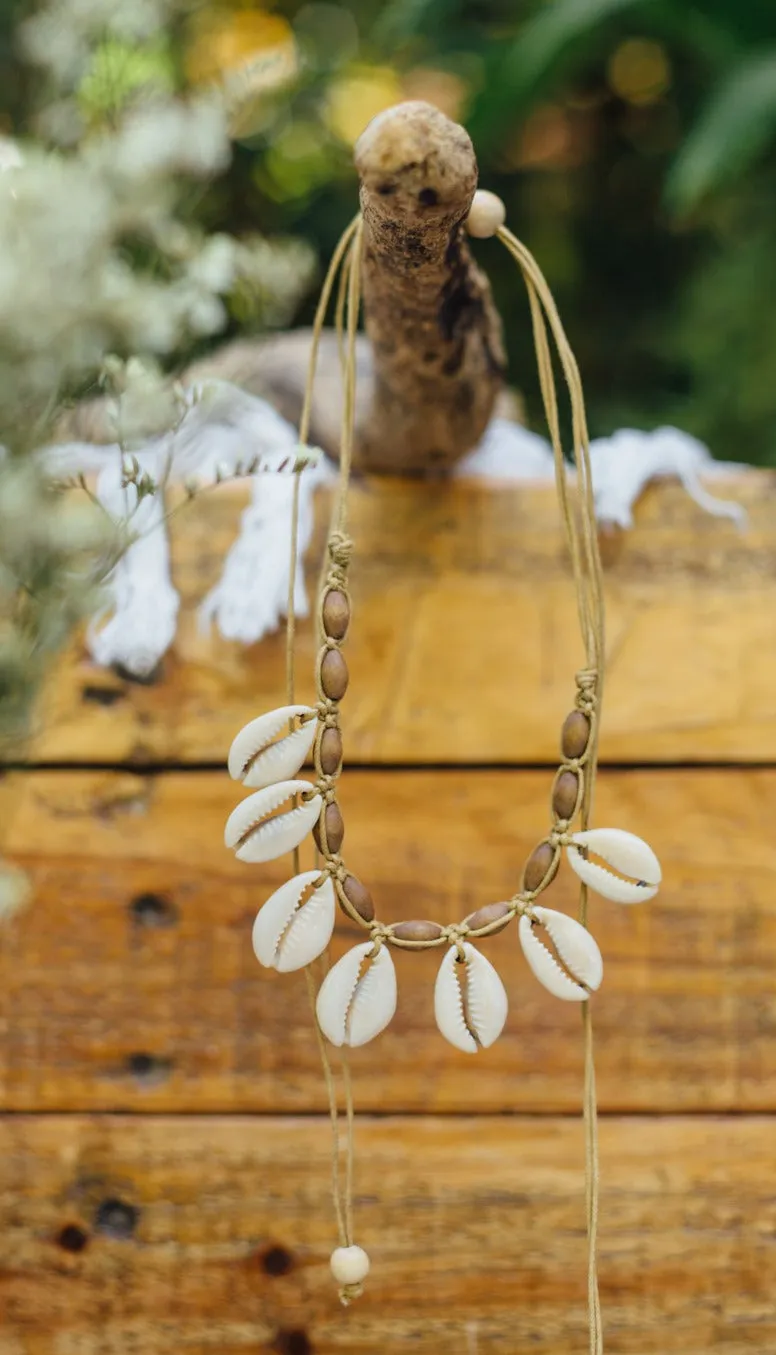 Glen Cowrie Shell Necklace