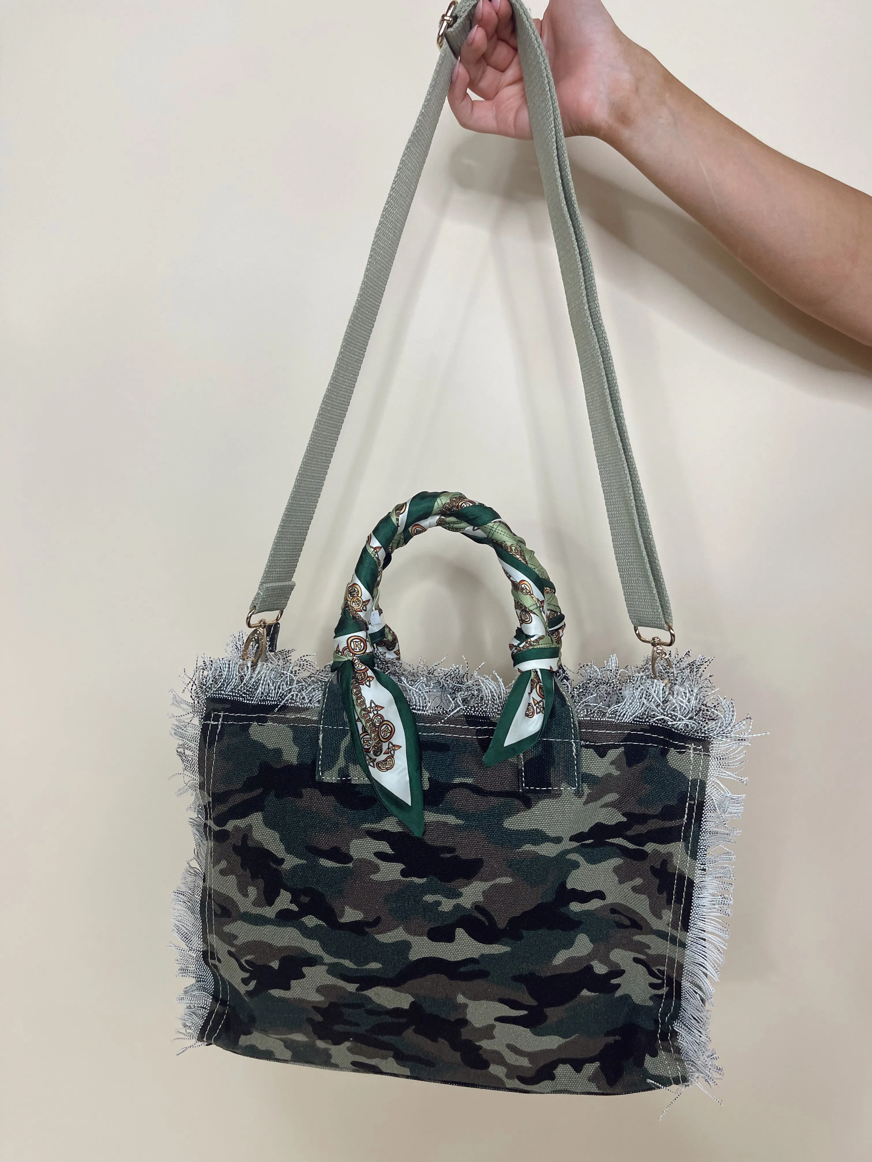 Incognito Camo Tote