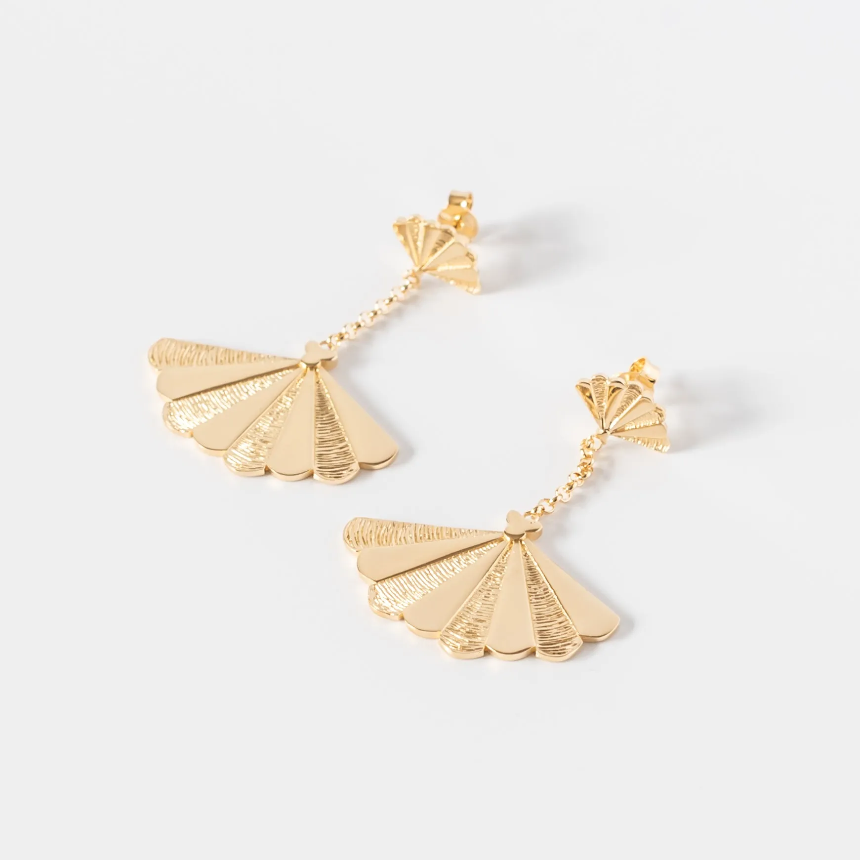 SANTIAGO Shell Big Pendant Earrings