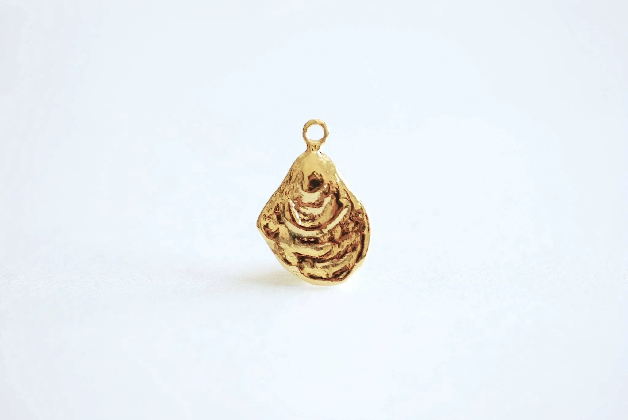 Shiny Gold Wholesale Oyster Charm, Gold Seashell Charm, Shell Charm, Oyster Charm, Beach Charm, Clam Shell, Shell Charm, Mussel Shell, Ocean, 373